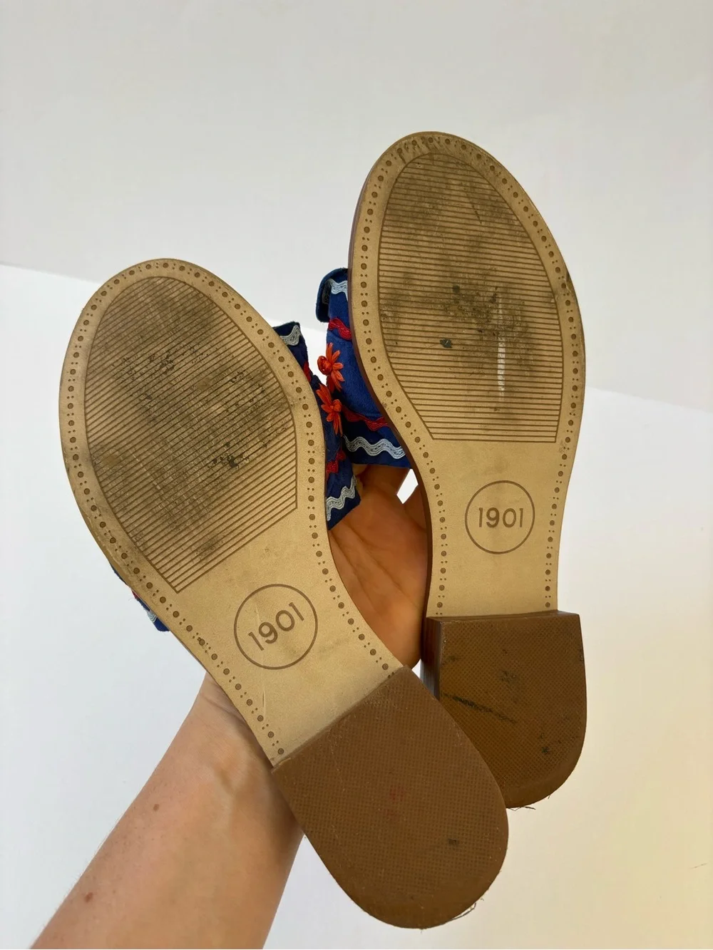Nordstrom 1901 Blue Leather Ruffle Floral Slides Sandals 7 Resort Cruise Vacay